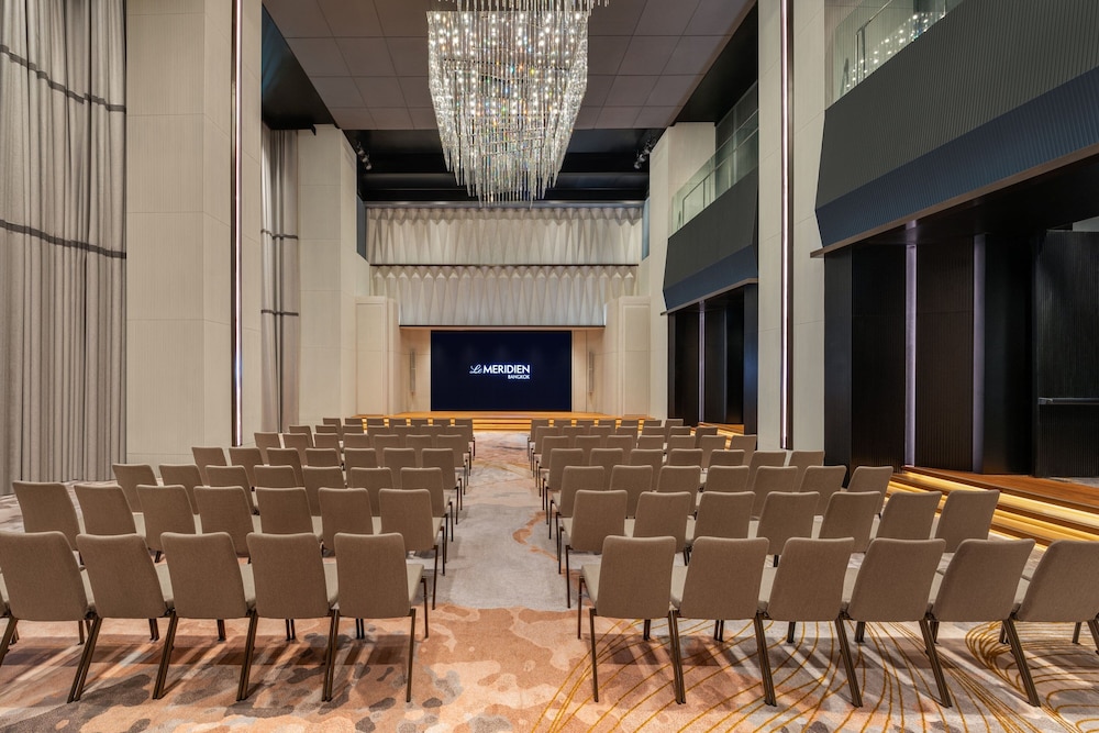 Le Meridien Bangkok — Hotel building in Bangkok, Bangkok