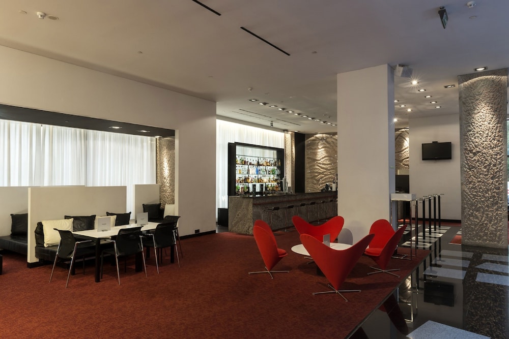 Hilton Madrid Airport - zdjęcie 4