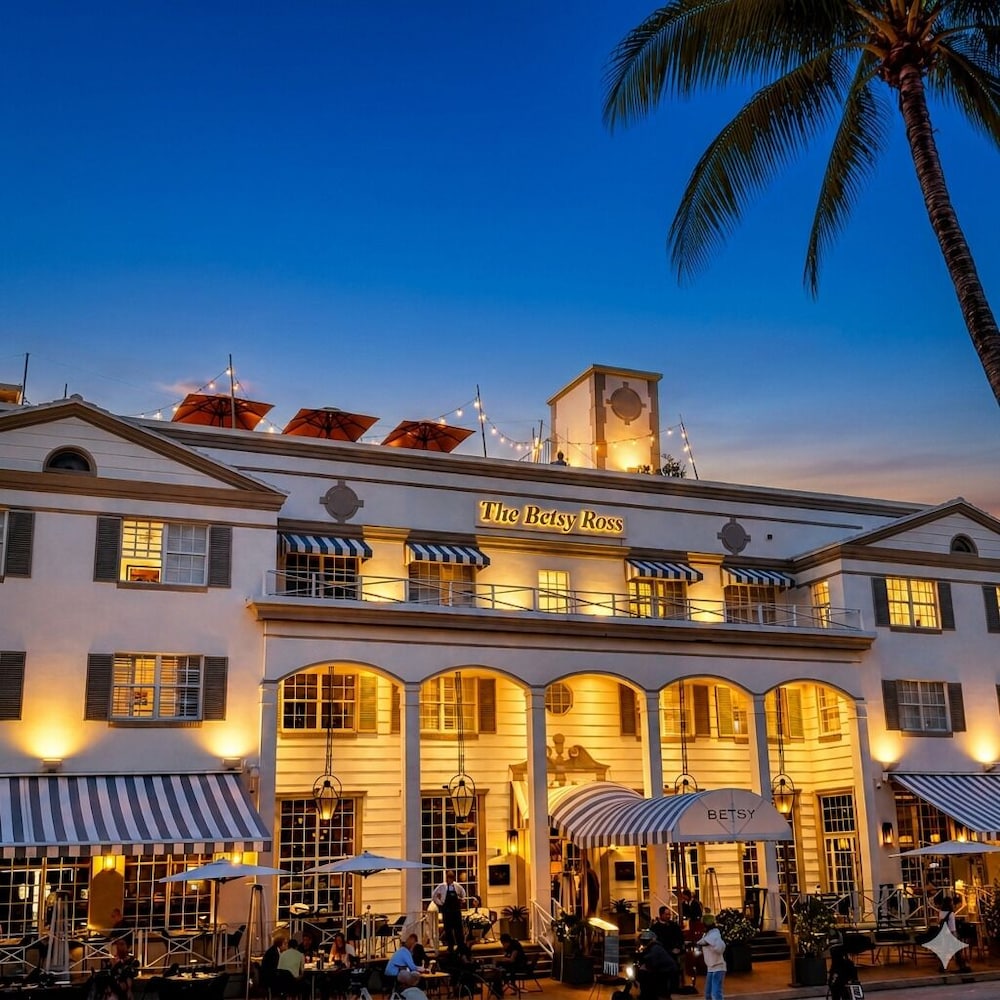 The Betsy - South Beach — Hotel building in Miami, Florida
