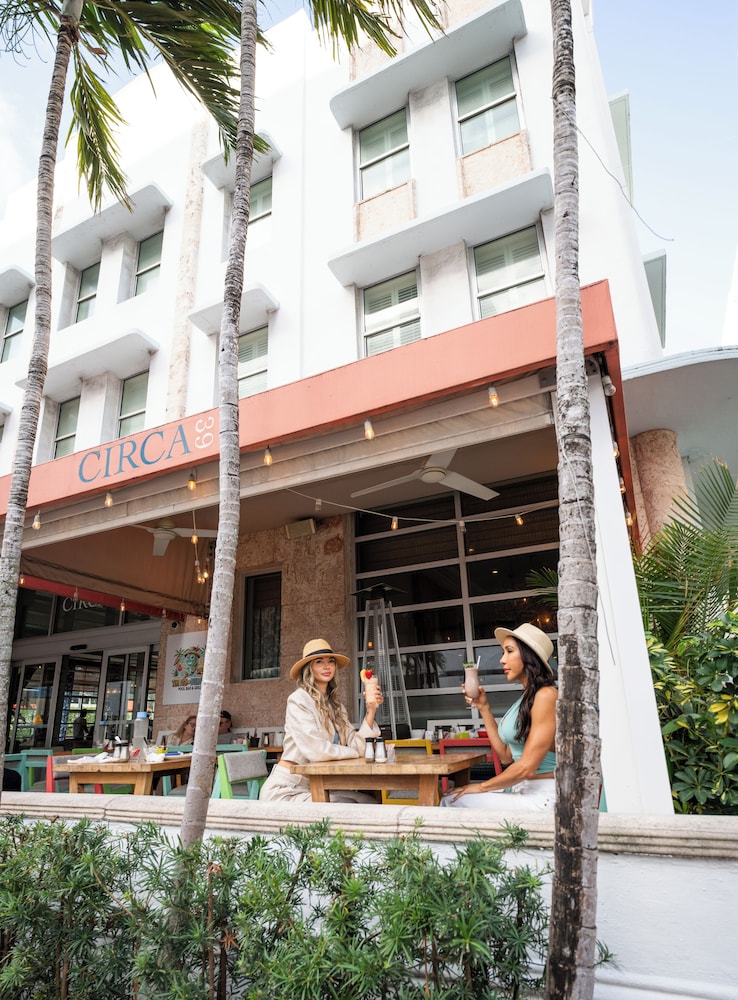 Circa 39 Miami Beach by IHG — Hotel building in Miami, Florida