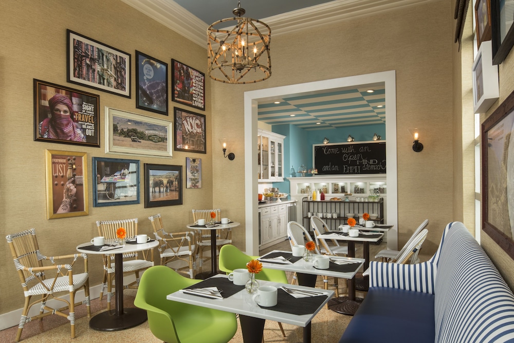 Circa 39 Miami Beach by IHG — Restaurant & bars in Miami, Florida