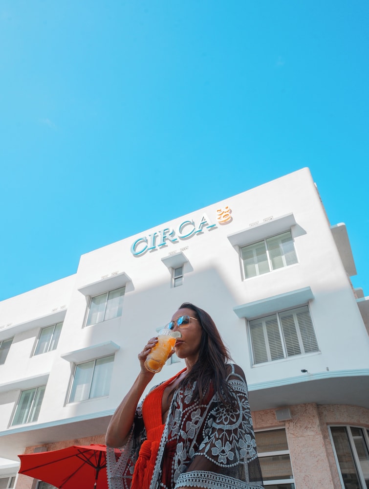 Circa 39 Miami Beach by IHG — Hotel building in Miami, Florida