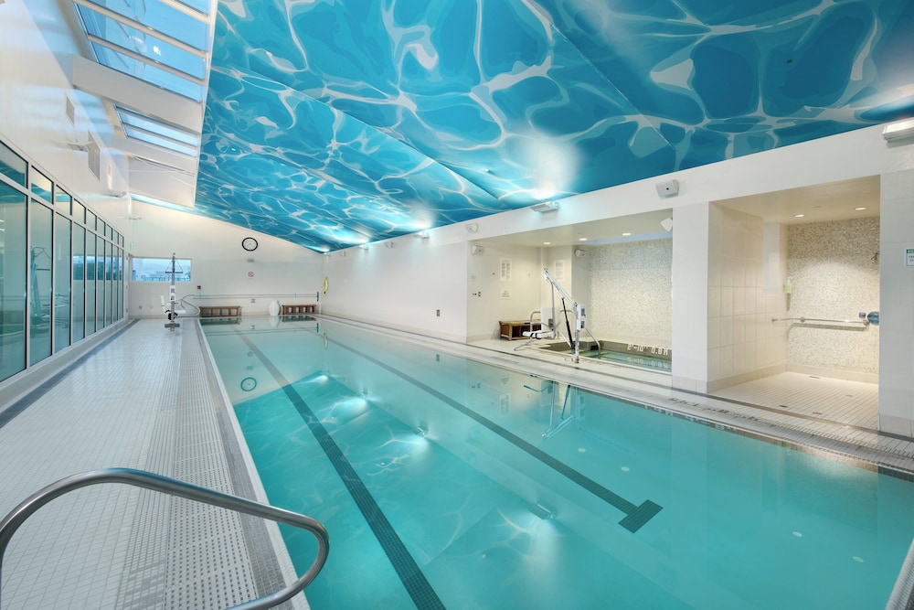 InterContinental San Francisco by IHG — Swimming pool in San Francisco, California