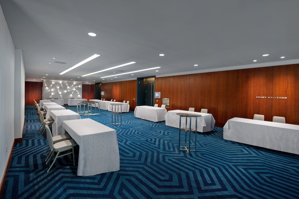 InterContinental San Francisco by IHG — Restaurant & bars in San Francisco, California