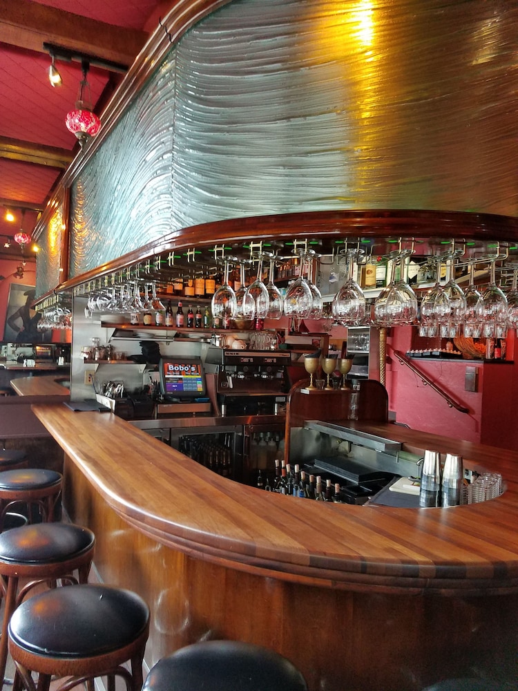 Travelodge by Wyndham San Francisco Bay — Restaurant & bars in San Francisco, California