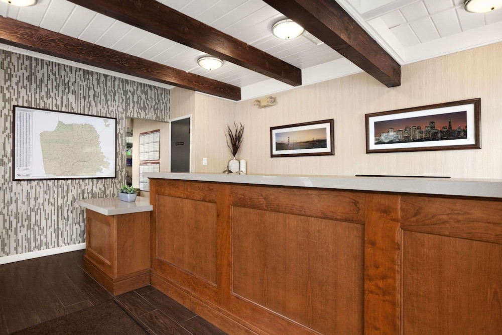 Travelodge by Wyndham San Francisco Bay — Hotel rooms in San Francisco, California