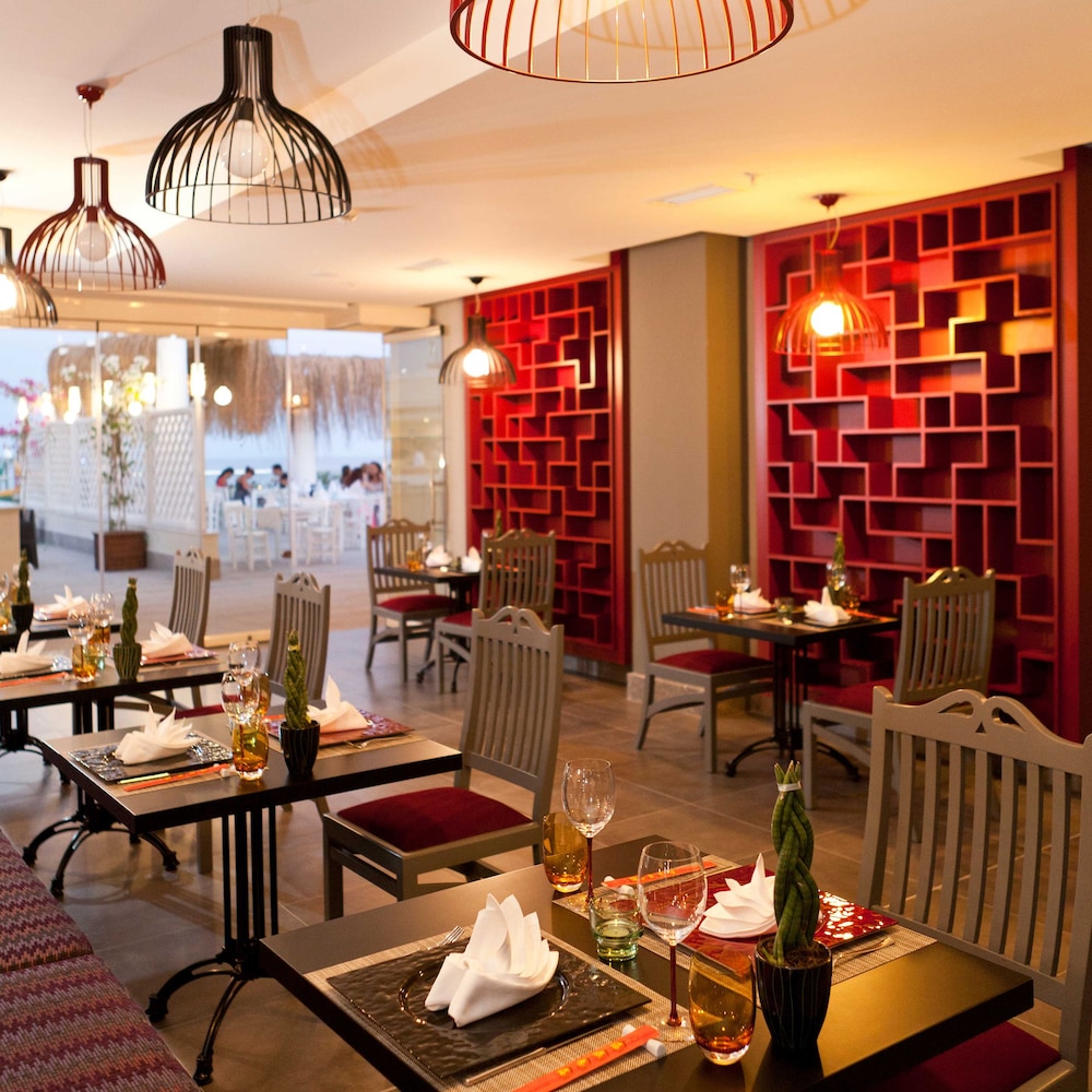 Paloma Oceana - All inclusive — Restaurant & bars in Side