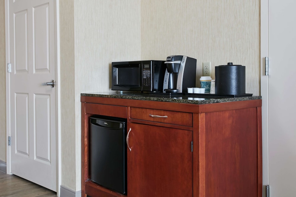 Hilton Garden Inn San Francisco Arpt North — Hotel rooms in Brisbane, California
