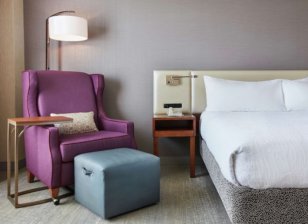 Hilton Garden Inn San Francisco Arpt North — Hotel rooms in Brisbane, California