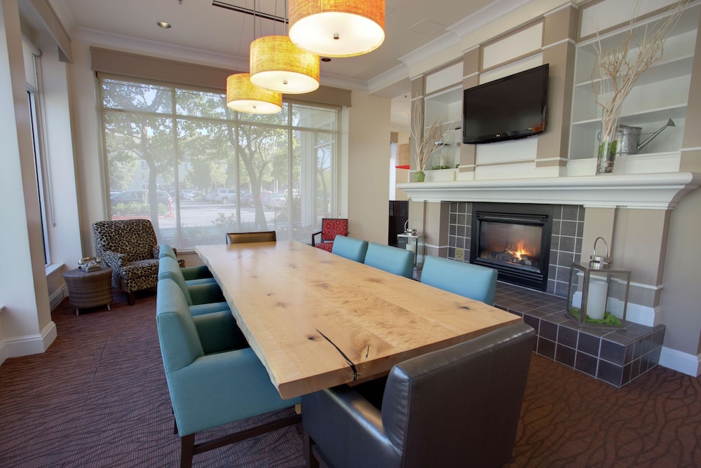 Hilton Garden Inn San Francisco Arpt North — Restaurant & bars in Brisbane, California