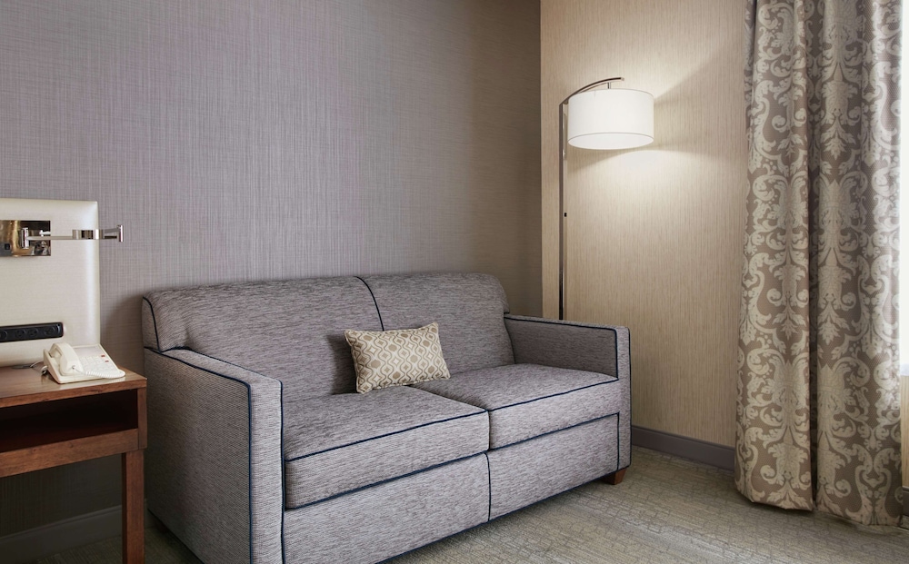 Hilton Garden Inn San Francisco Arpt North — Hotel rooms in Brisbane, California