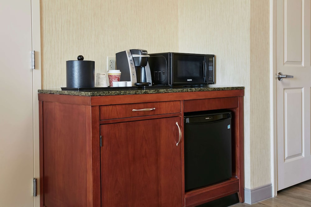 Hilton Garden Inn San Francisco Arpt North — Hotel rooms in Brisbane, California