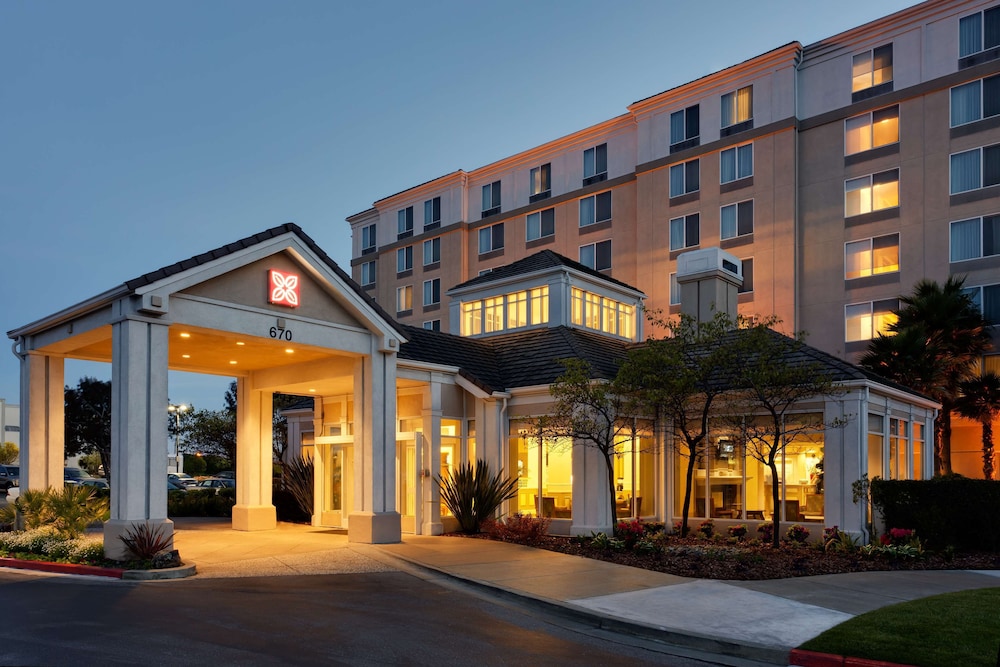 Hilton Garden Inn San Francisco Arpt North — Hotel building in Brisbane, California