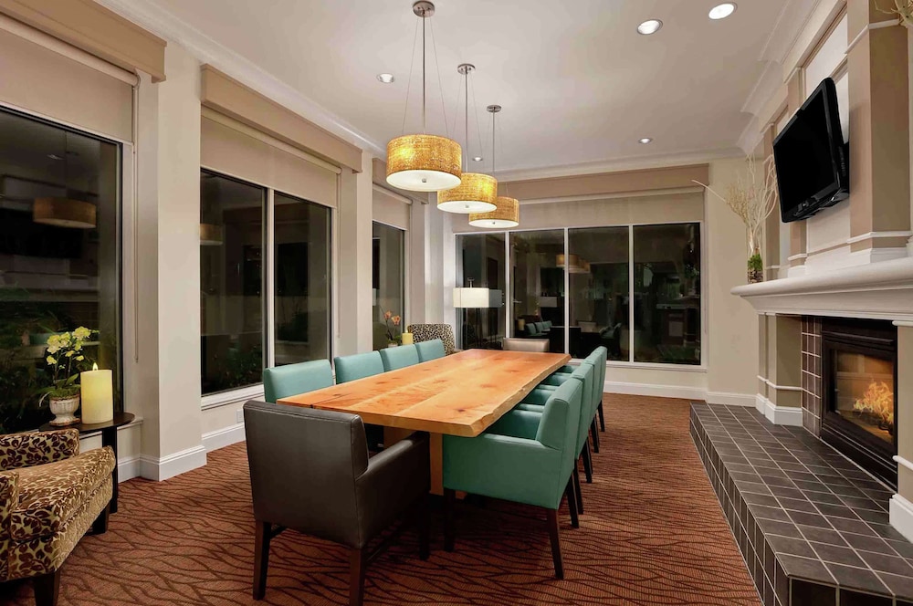 Hilton Garden Inn San Francisco Arpt North — Restaurant & bars in Brisbane, California