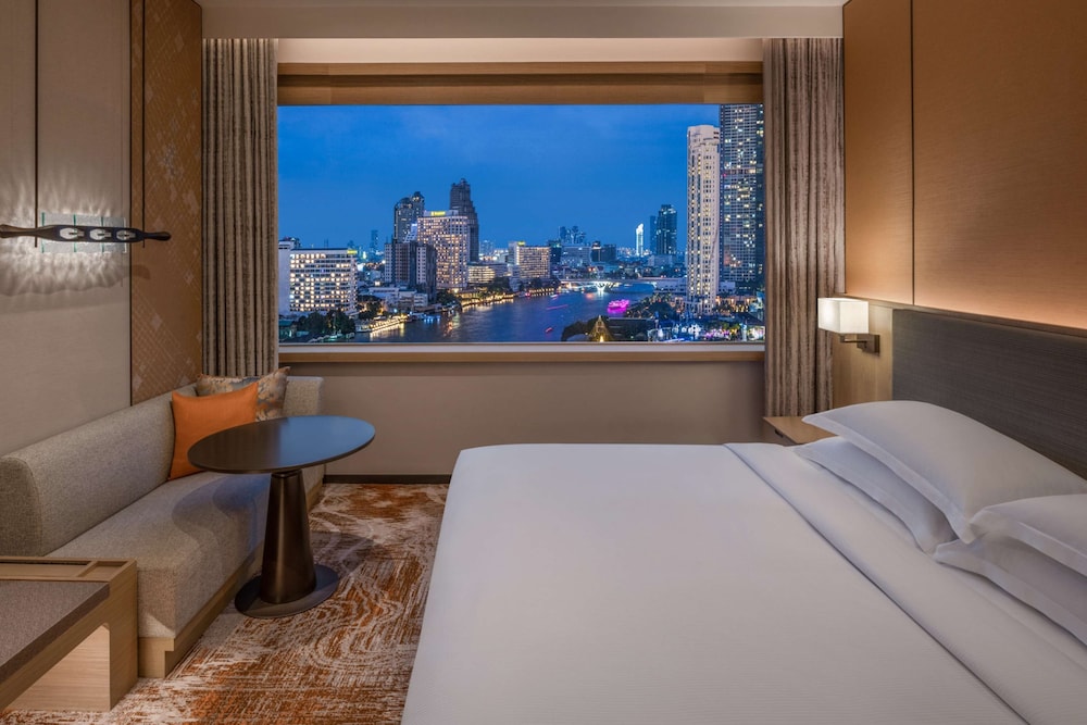 Millennium Hilton Bangkok — Hotel rooms in Bangkok, Bangkok