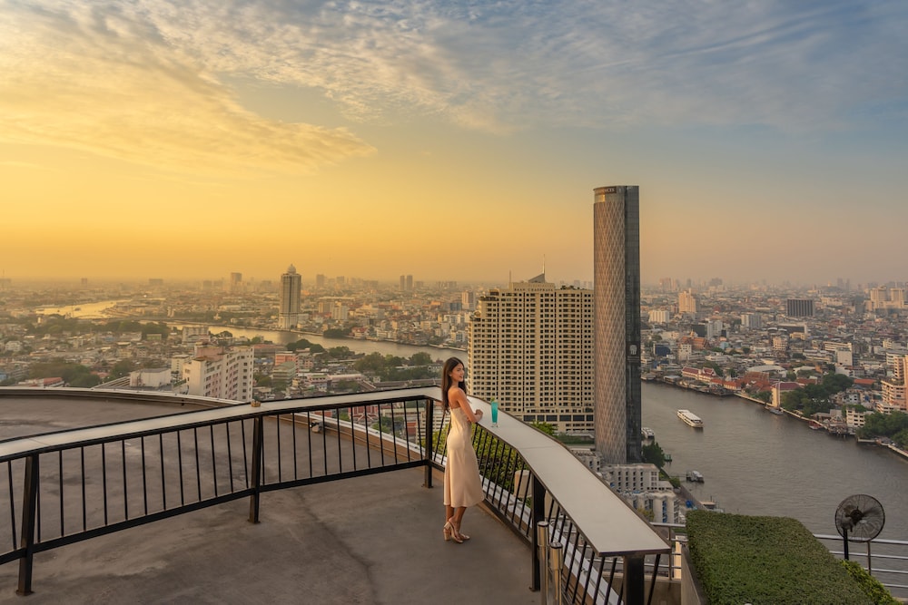 Millennium Hilton Bangkok — Restaurant & bars in Bangkok, Bangkok