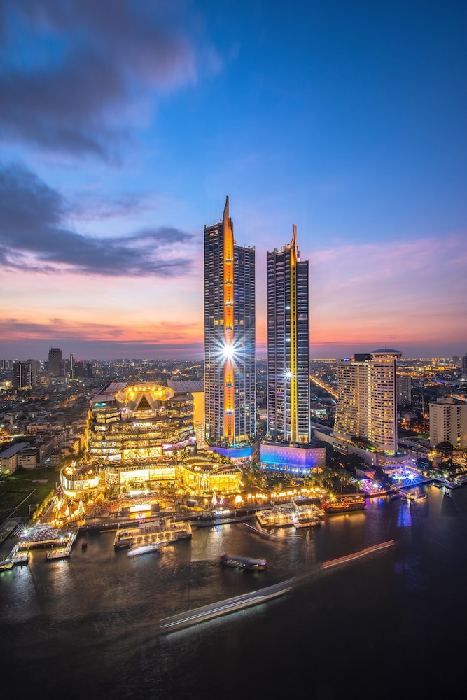 Millennium Hilton Bangkok — Attractions in the area in Bangkok, Bangkok