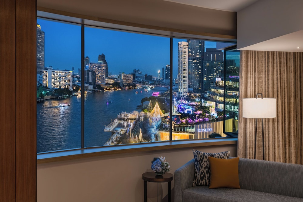 Millennium Hilton Bangkok — Hotel rooms in Bangkok, Bangkok