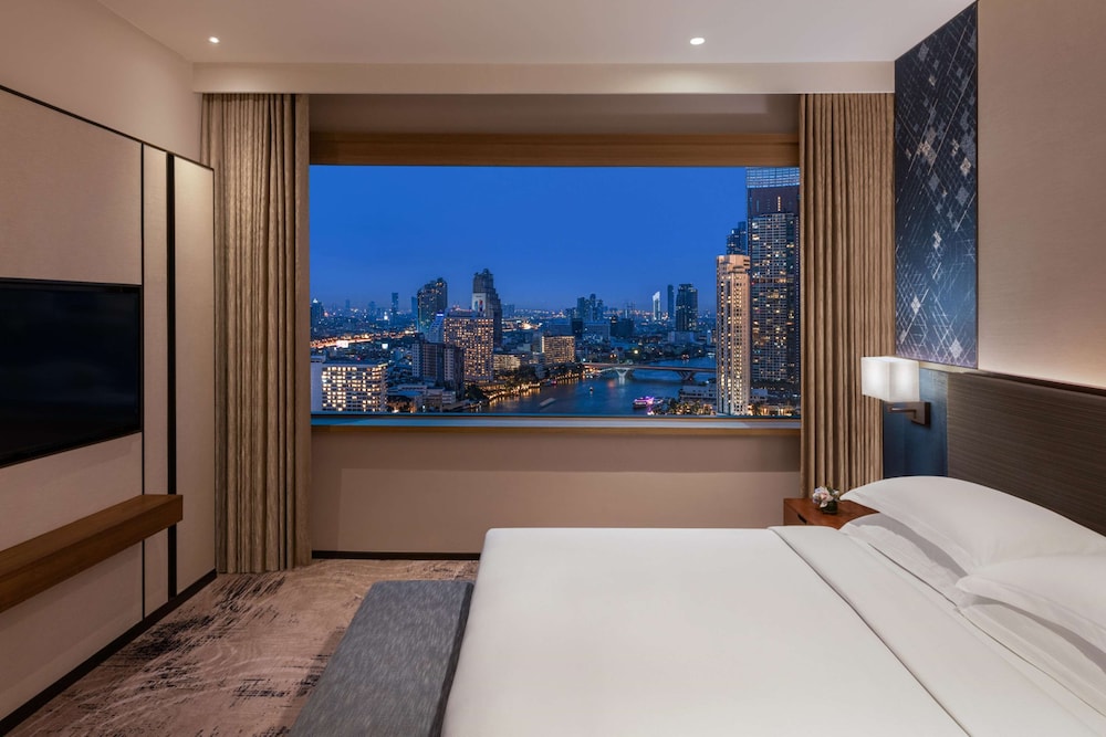 Millennium Hilton Bangkok — Hotel rooms in Bangkok, Bangkok