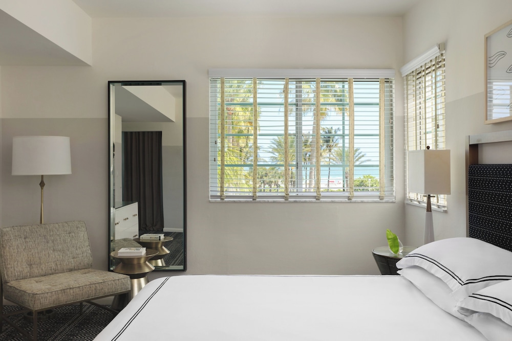 Kimpton Surfcomber Hotel by IHG — Hotel rooms in Miami, Florida