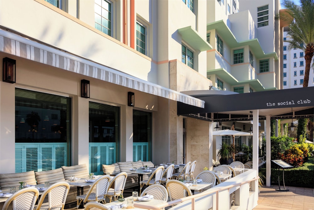 Kimpton Surfcomber Hotel by IHG — Restaurant & bars in Miami, Florida