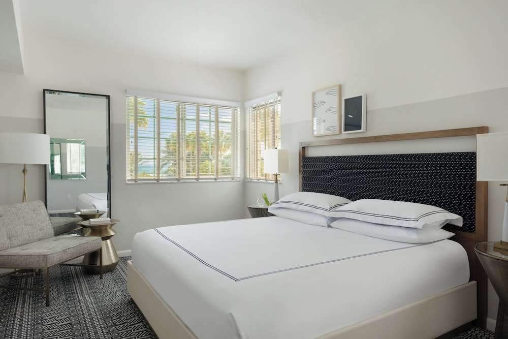 Kimpton Surfcomber Hotel by IHG — Hotel rooms in Miami, Florida