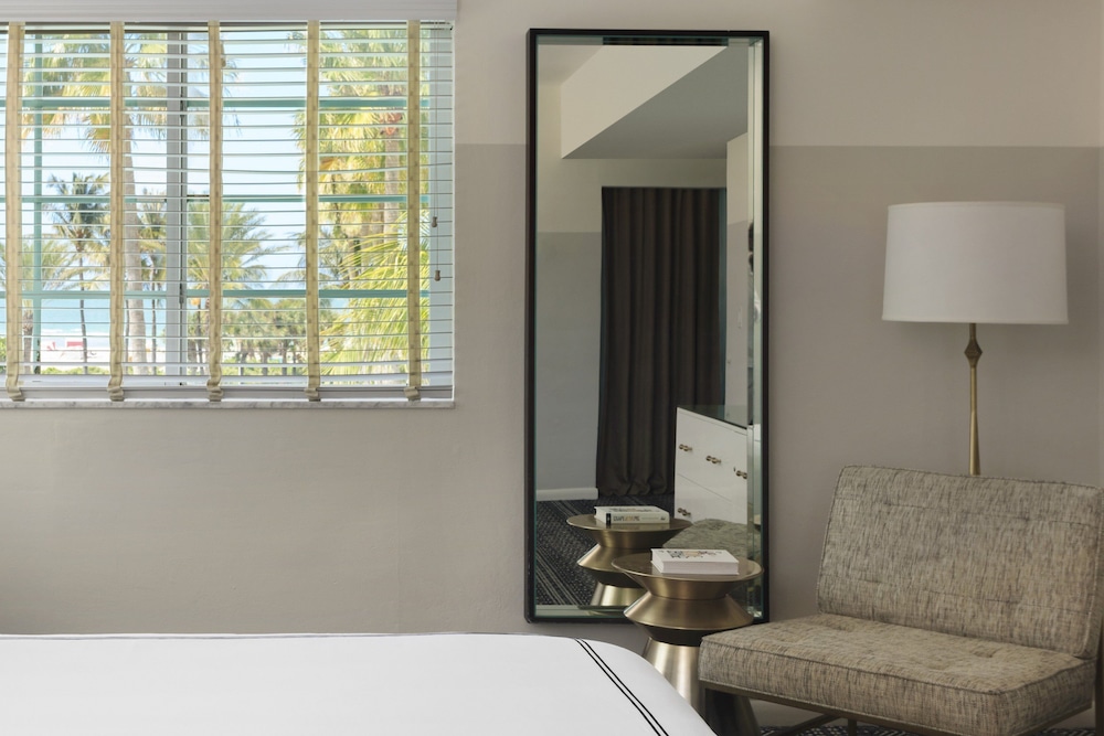 Kimpton Surfcomber Hotel by IHG — Hotel rooms in Miami, Florida
