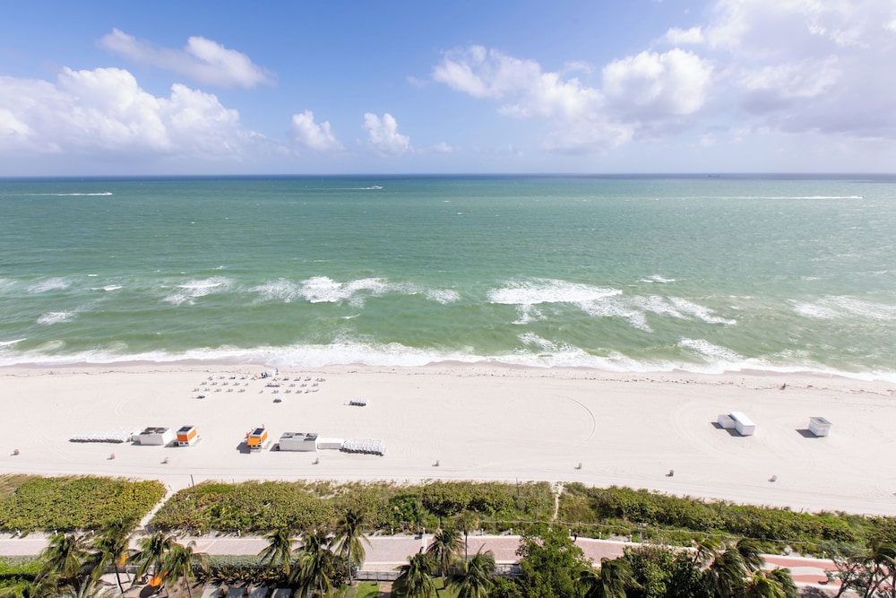 Eden Roc Miami Beach — Beach in Miami, Florida
