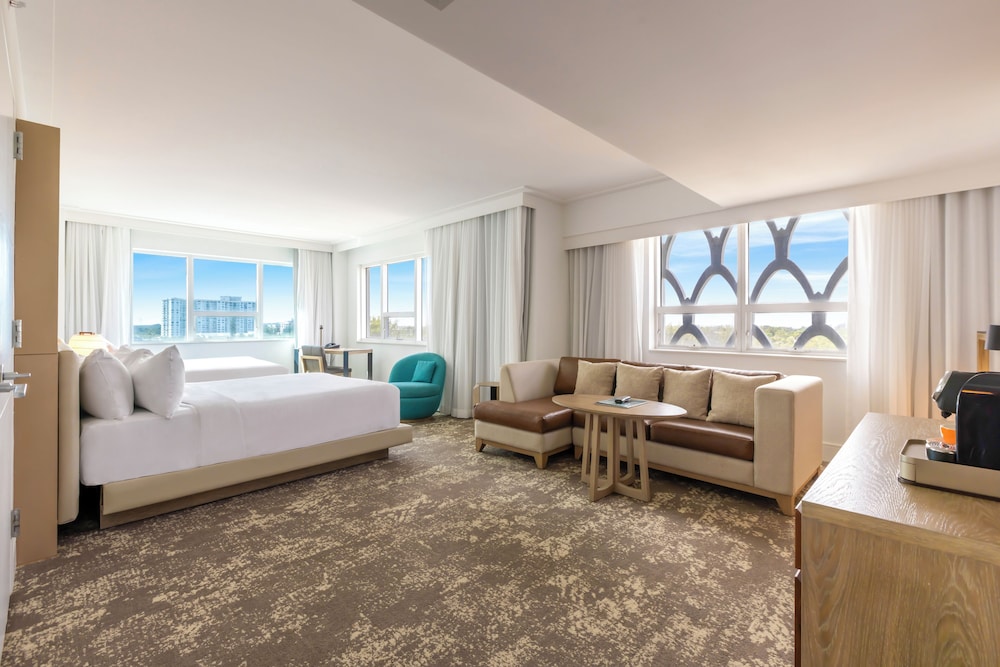 Eden Roc Miami Beach — Hotel rooms in Miami, Florida
