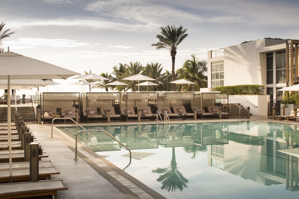Eden Roc Miami Beach — Swimming pool in Miami, Florida