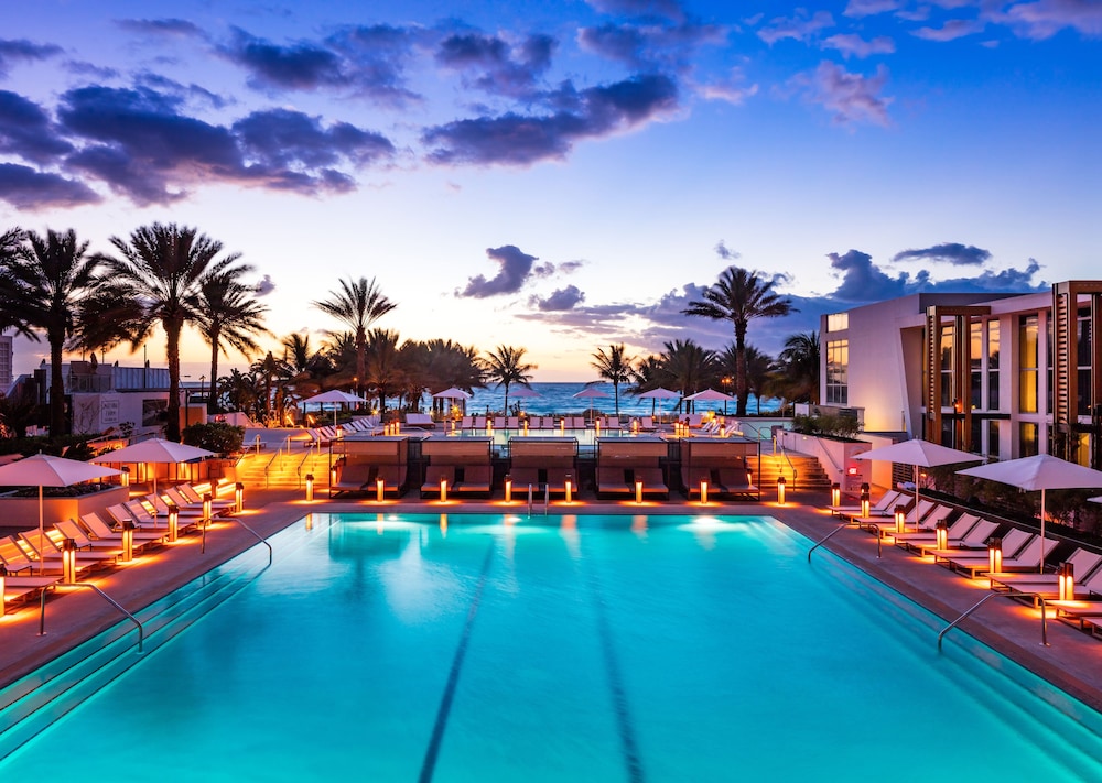Eden Roc Miami Beach — Main photo in Miami, Florida
