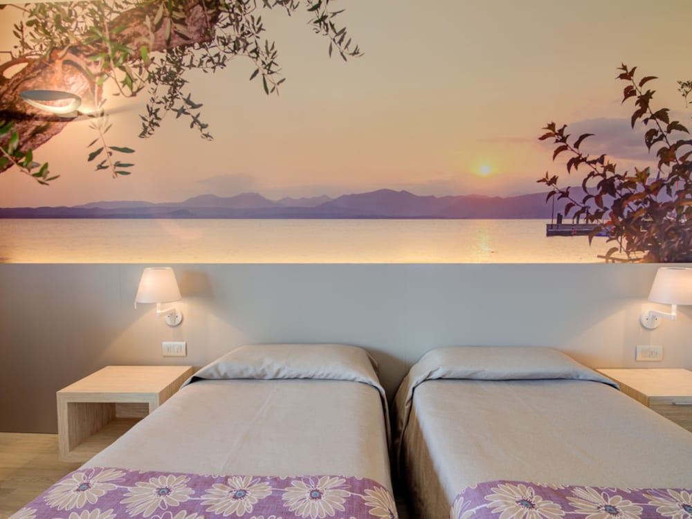 Parc Hotel Gritti — Hotel rooms in Bardolino, Veneto