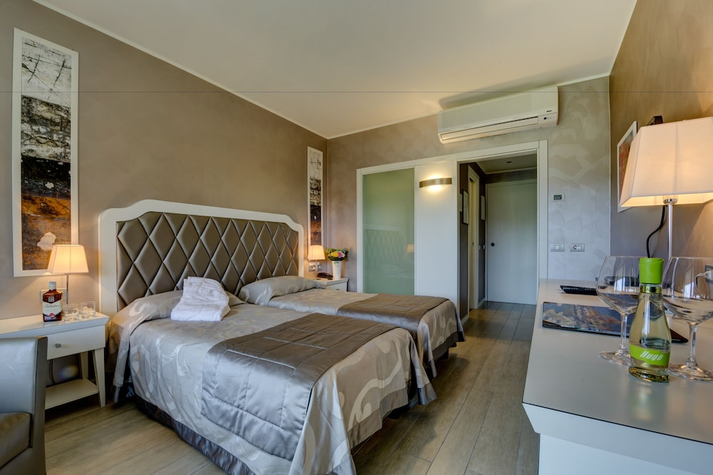 Parc Hotel Gritti — Hotel rooms in Bardolino, Veneto