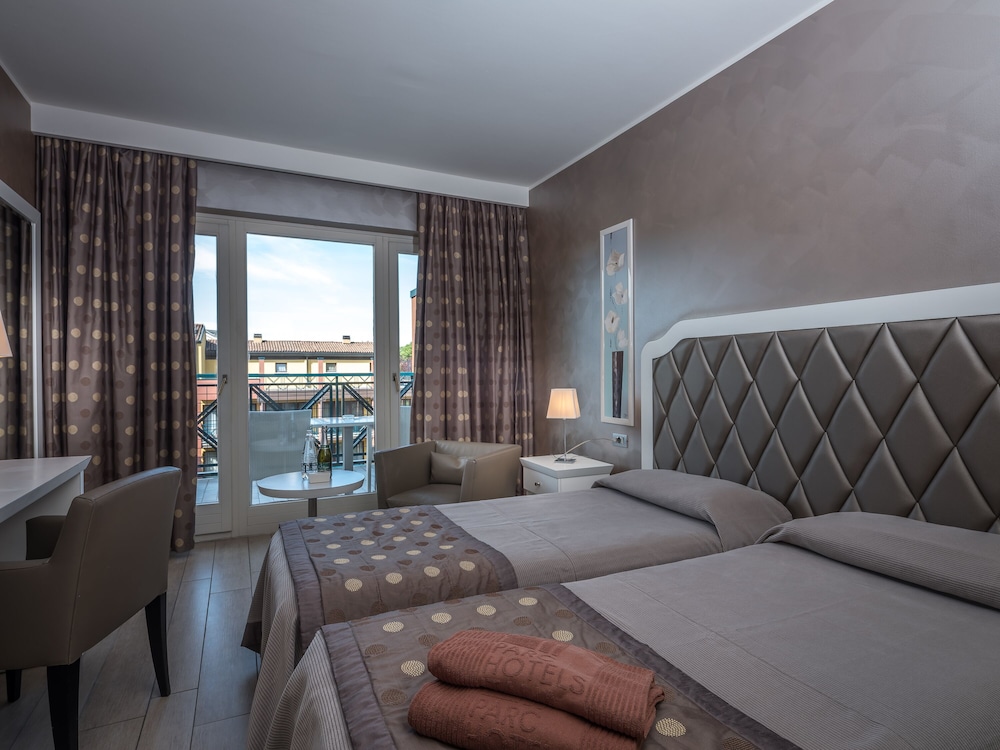 Parc Hotel Gritti — Hotel rooms in Bardolino, Veneto