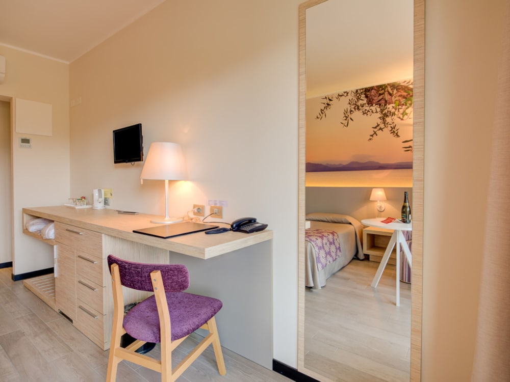 Parc Hotel Gritti — Hotel rooms in Bardolino, Veneto