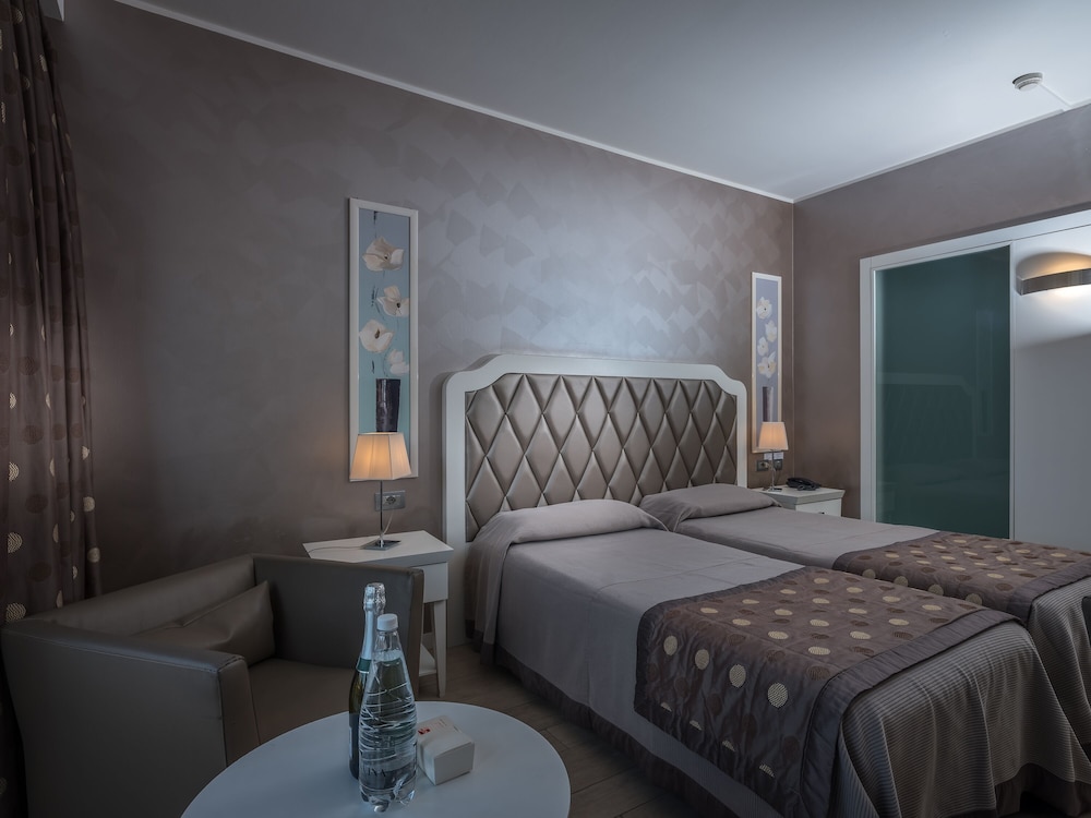 Parc Hotel Gritti — Hotel rooms in Bardolino, Veneto