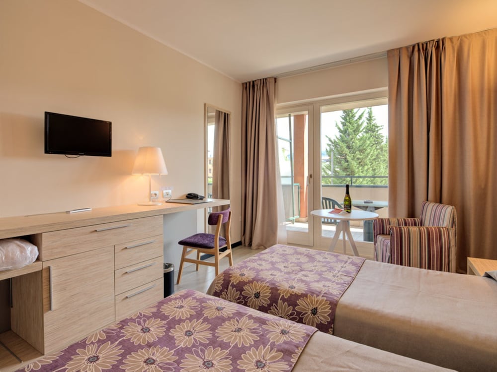 Parc Hotel Gritti — Hotel rooms in Bardolino, Veneto