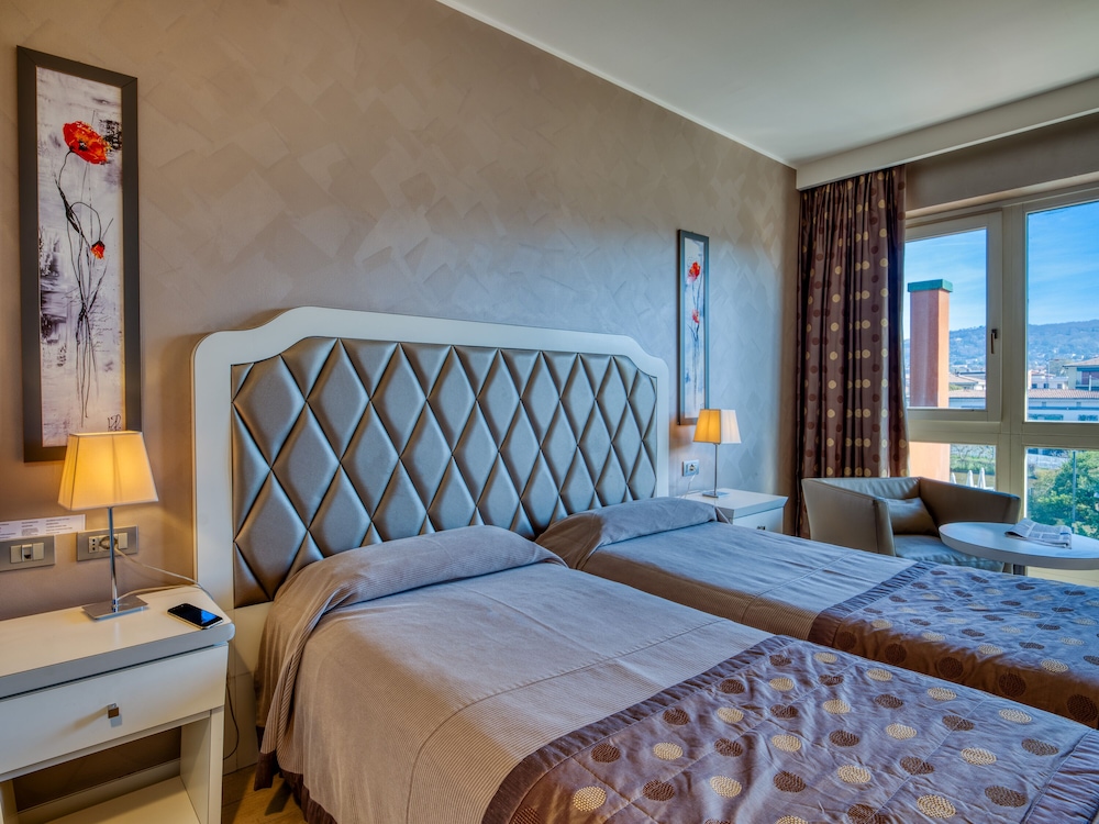 Parc Hotel Gritti — Hotel rooms in Bardolino, Veneto