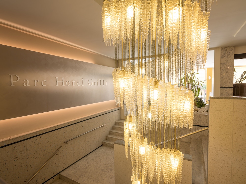 Parc Hotel Gritti — Hotel building in Bardolino, Veneto
