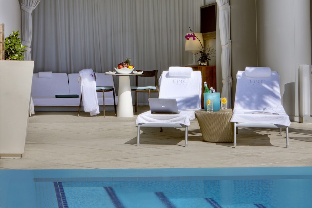 Kimpton EPIC Hotel by IHG — Swimming pool in Miami, Florida