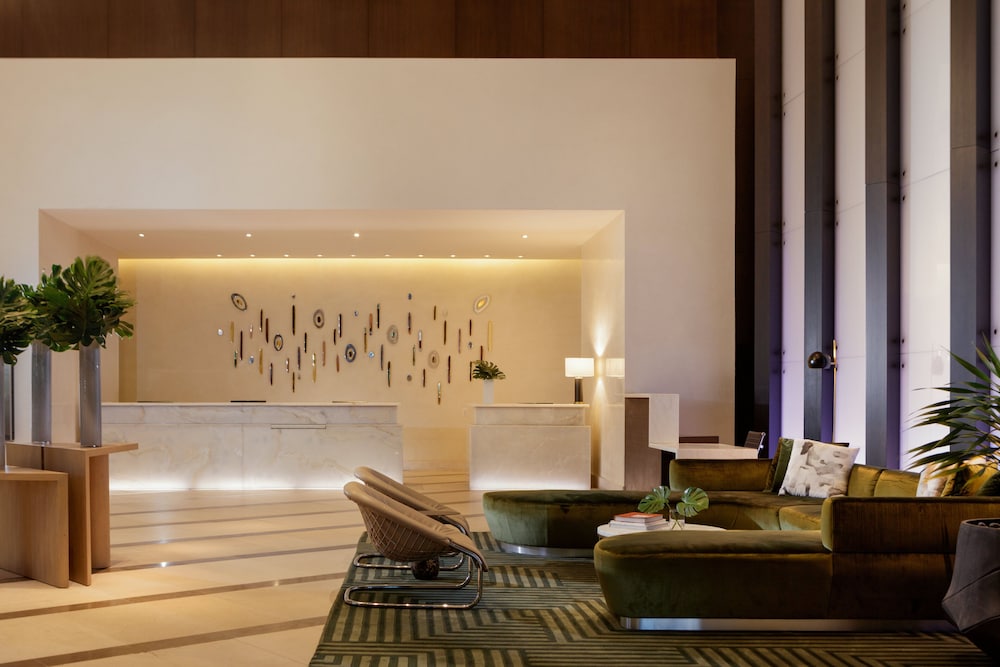 Kimpton EPIC Hotel by IHG — Hotel building in Miami, Florida