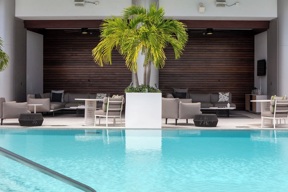 Kimpton EPIC Hotel by IHG — Swimming pool in Miami, Florida
