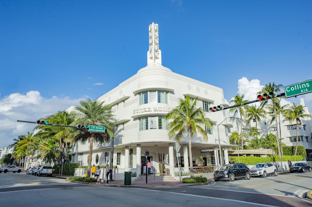 Essex House By Clevelander — Hotel building in Miami, Florida