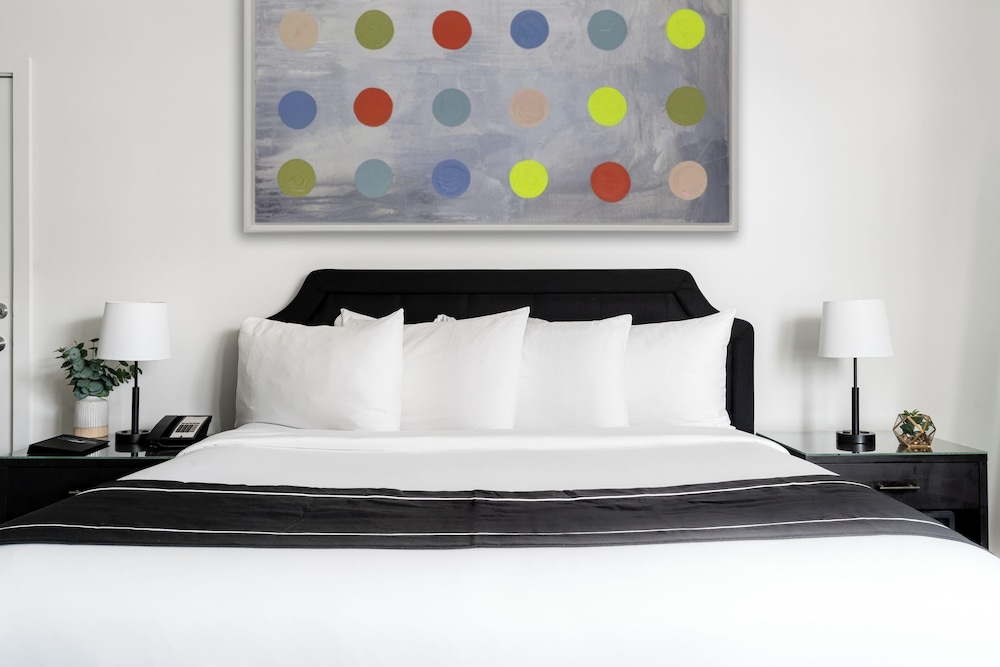 Essex House By Clevelander — Hotel rooms in Miami, Florida