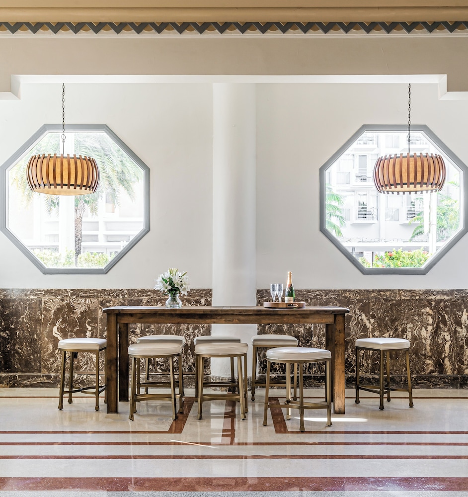 Essex House By Clevelander — Restaurant & bars in Miami, Florida