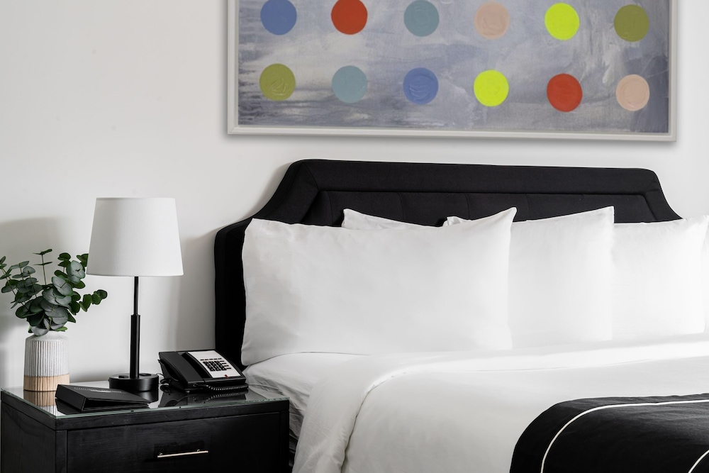 Essex House By Clevelander — Hotel rooms in Miami, Florida
