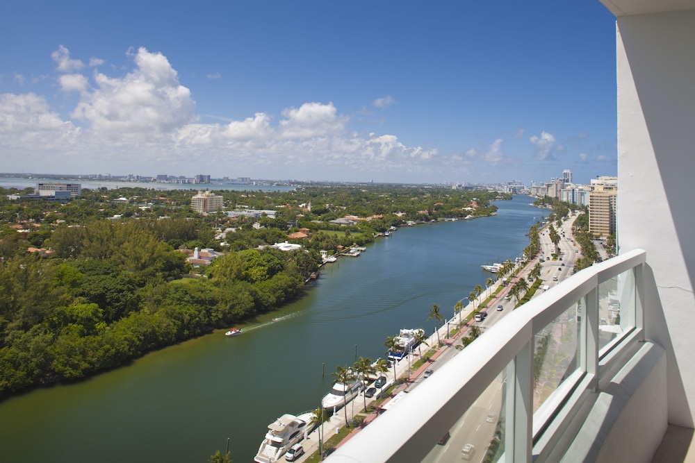 Fontainebleau Miami Beach — Attractions in the area in Miami, Florida