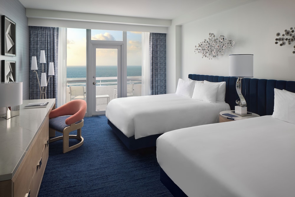 Fontainebleau Miami Beach — Hotel rooms in Miami, Florida