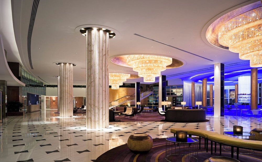 Fontainebleau Miami Beach — Restaurant & bars in Miami, Florida