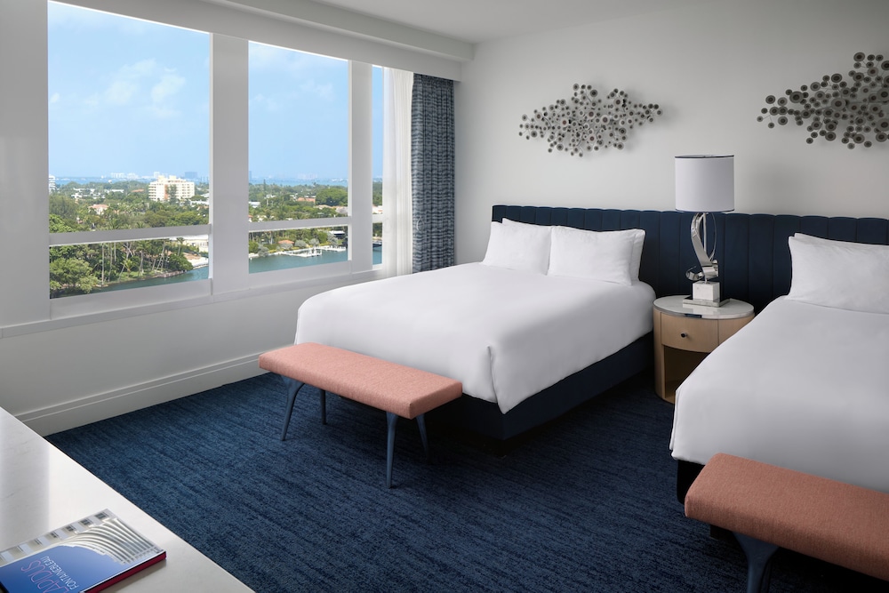 Fontainebleau Miami Beach — Hotel rooms in Miami, Florida